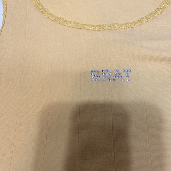 Tank top w/Brat on front in sliver small studs yellow lace around arms & neck - Picture 2 of 6